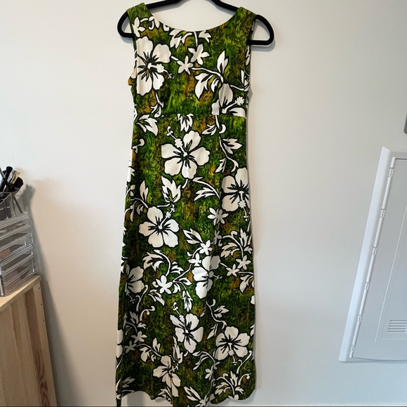 Vintage 70s Hawaiian Dress, Excellent Condition - Picture 3 of 5